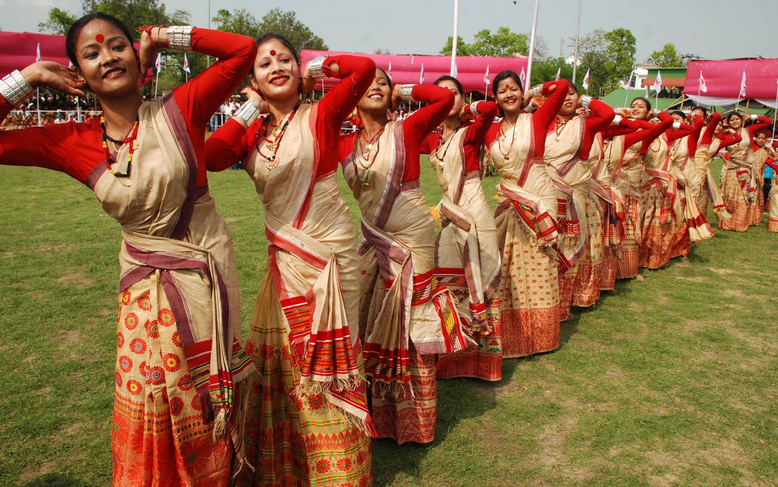 Bihu Dance Dress For Girl - Buy Now | Kids Fancy Dress