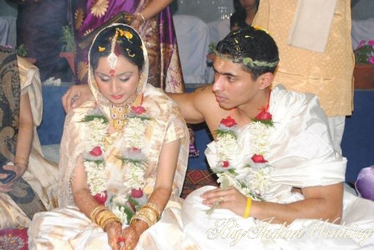 Pin en Bridal Lehengas by Weddingsonline India