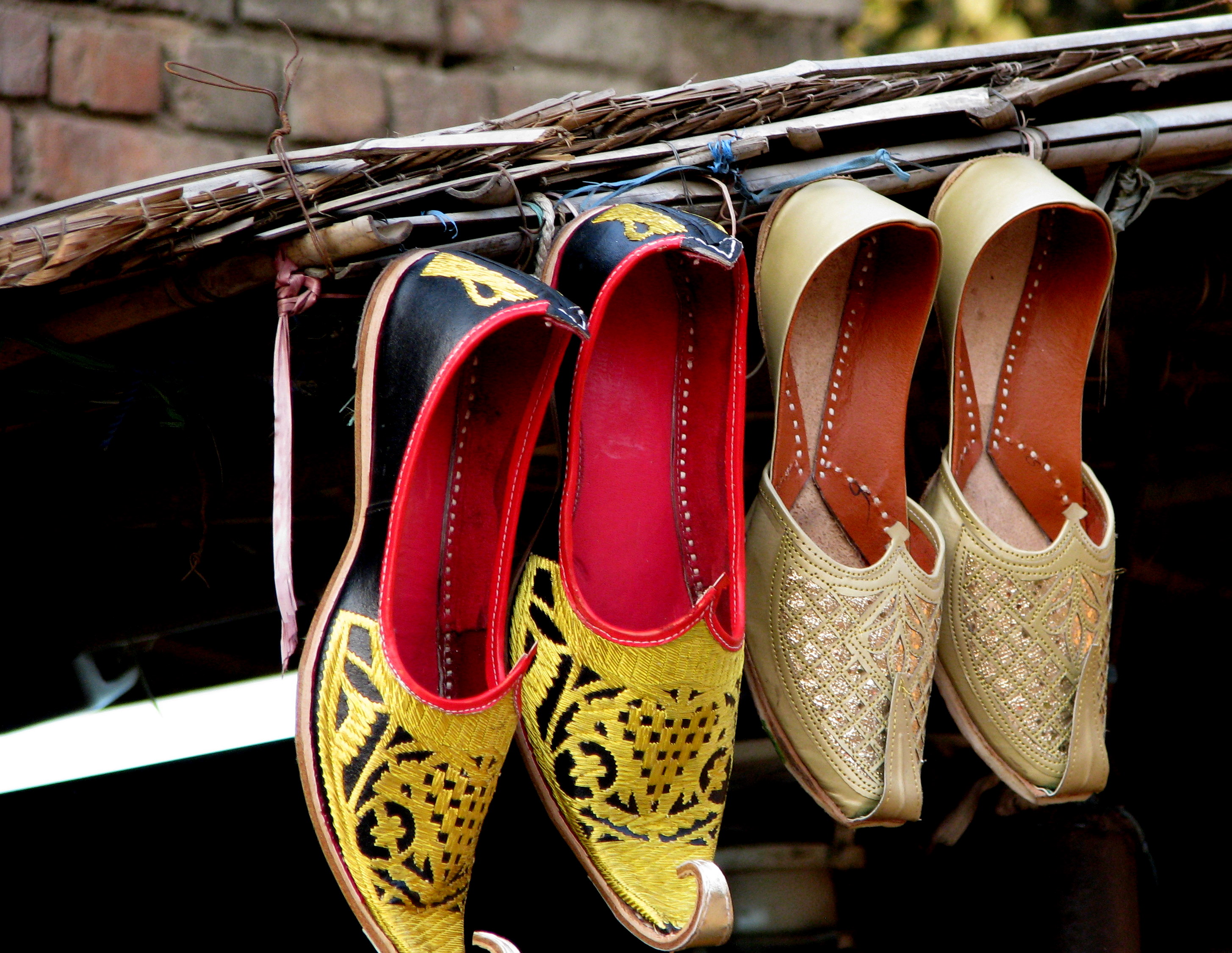shoes for punjabi suit